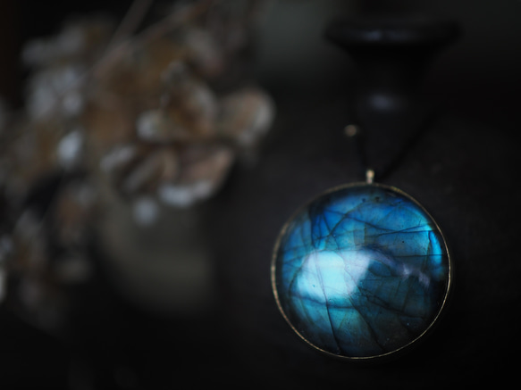 labradorite brass necklace (rougetsu) 5枚目の画像