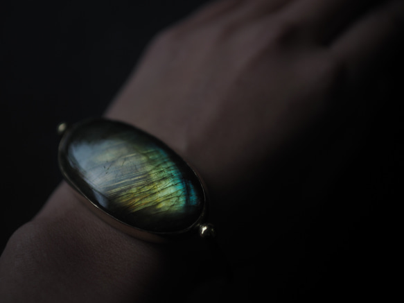 labradorite brass bangle (harusame) 8枚目の画像