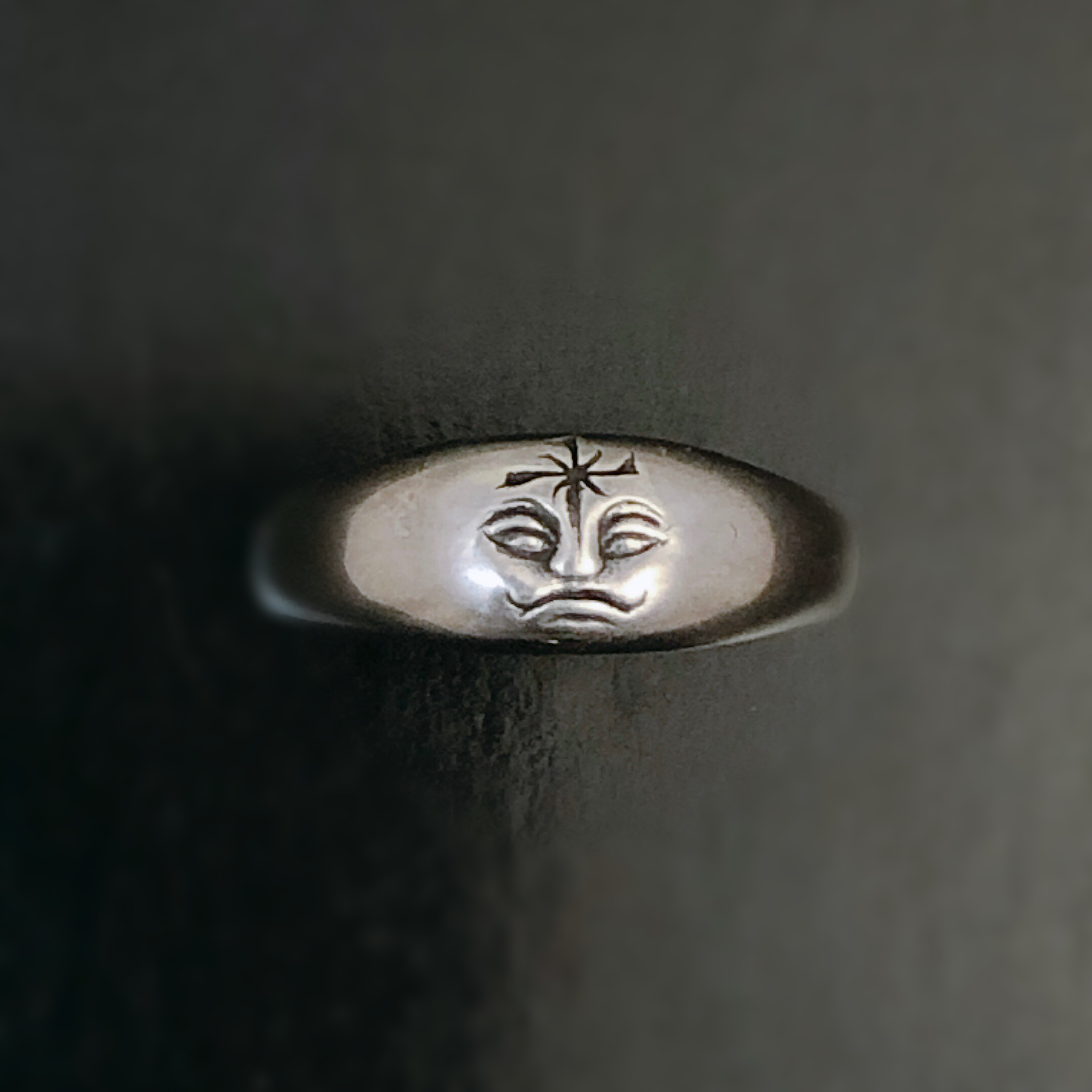 NO.7 STAR　～シルバー925＊銀ゆび村『 顔る月型甲丸 』 ～