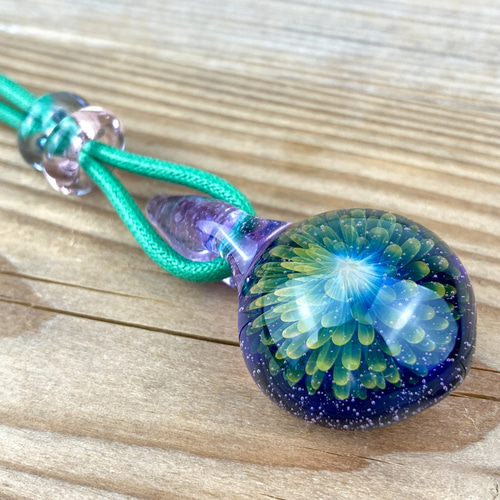 【sunny drop】ハンドメイド ガラス製ペンダント ○【sunny drop】さんからガラスアクセサリーが届きました