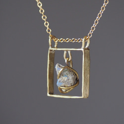 specimens オパール原石と真鍮のネックレス ◼pivo◼2055 2枚目の画像