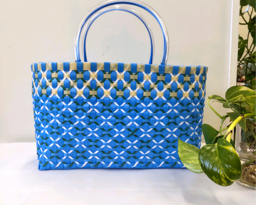 888c1d3cb44f7be8d163a4a28f2096