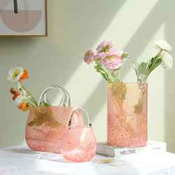 桜色 ピンクの手提げ花瓶 3枚目の画像