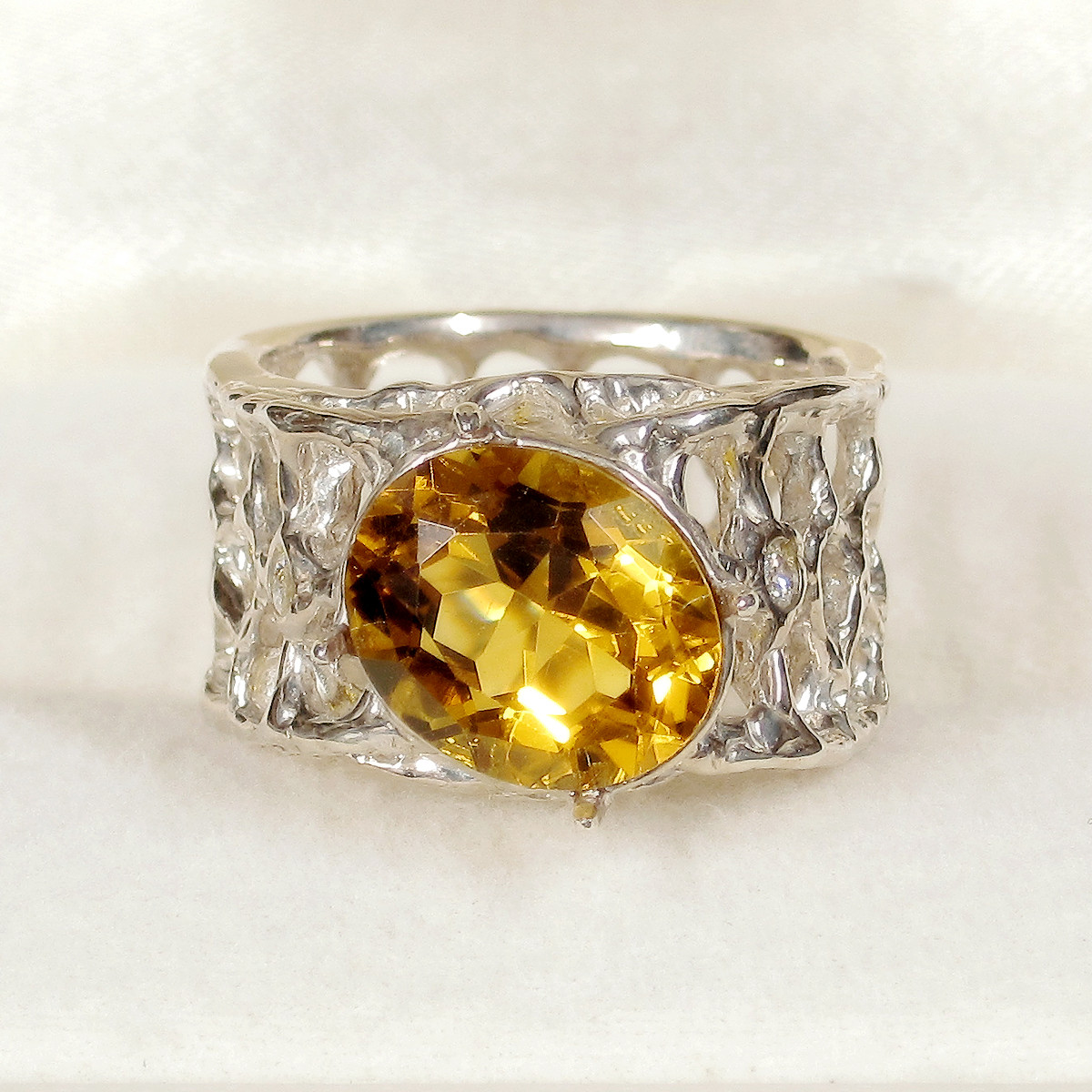 3.19ctシトリンとSV925の指輪（リングサイズ：13号、サイズ変更可、ロジウム、天然石、11月の誕生石、黄水晶）