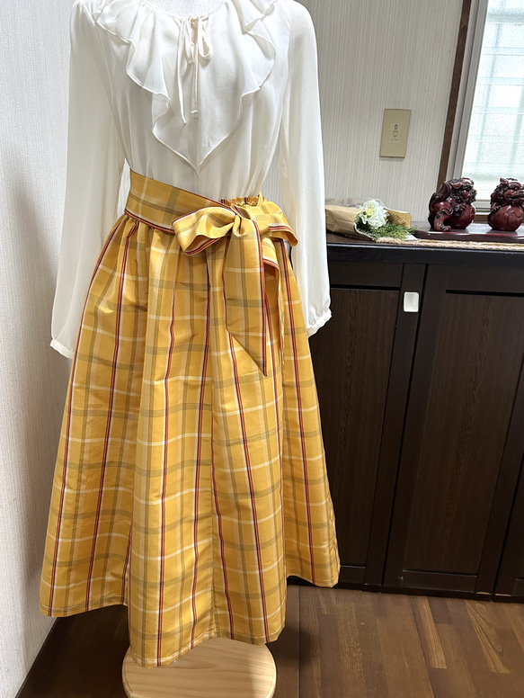 大島紬　ギャザースカート　格子柄　リボンベルト付き　黄色　着物リメイク　ハンドメイド　271 3枚目の画像