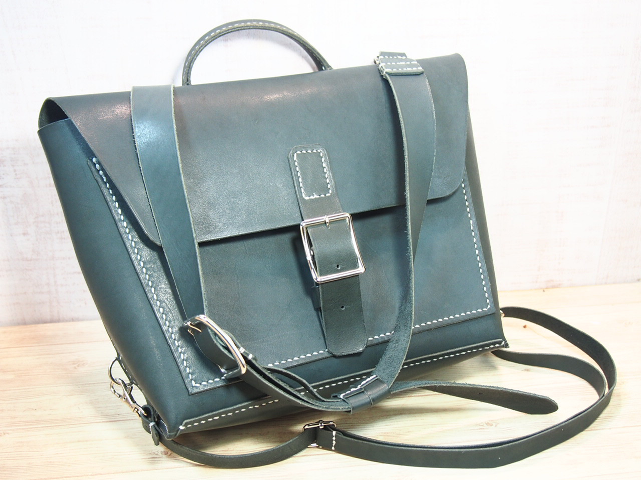 ネイビー革「3WAYメッセンジャーバッグ」