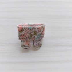 鑰匙鍊和壓縫站 Michelle Liberty 層壓板♡以現代風格佈置的典型小花朵圖案 第2張的照片