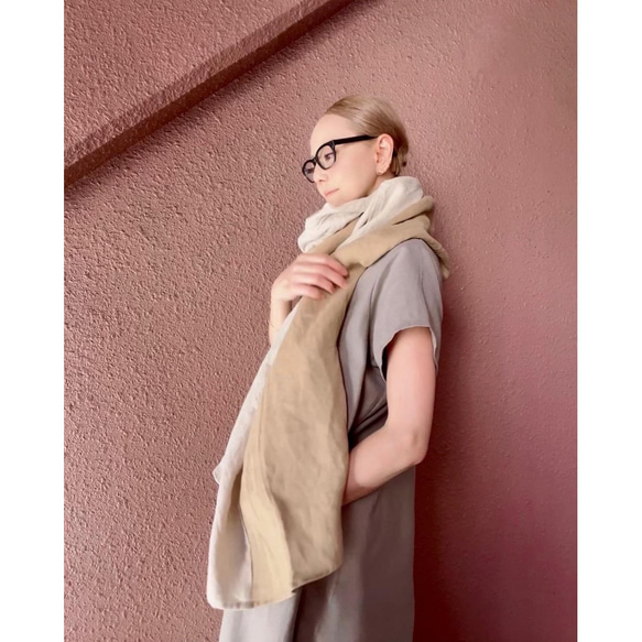 RATA❤️春夏❤️100%優質亞麻❤️大披肩❤️旅行防曬好搭❤️鮮豔優雅成熟的綠色 第9張的照片