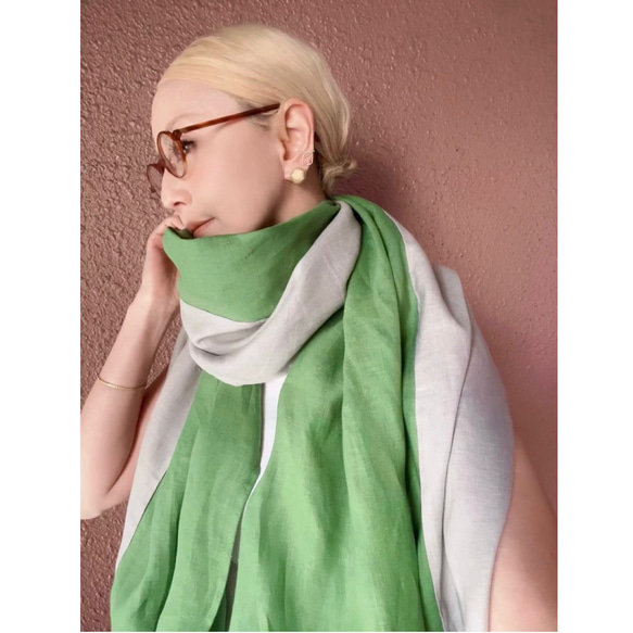 RATA❤️春夏❤️100%優質亞麻❤️大披肩❤️旅行防曬好搭❤️鮮豔優雅成熟的綠色 第4張的照片