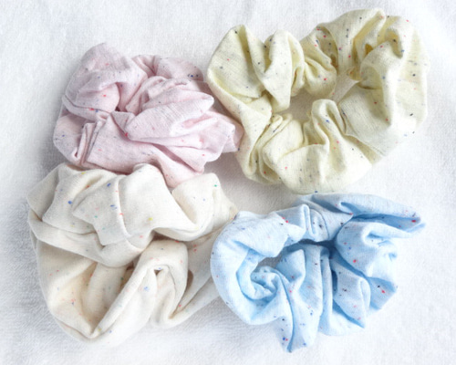 名入れシュシュ生地見本その① 84ffdd77547e62b28906da3eefd8b8