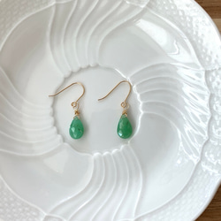 クリソプレーズのピアス Earrings with Chrysoprase AA++ pear shape briole 1枚目の画像