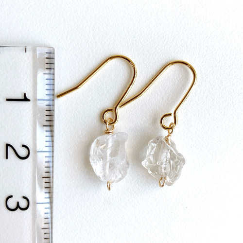 再販♡天然石ラフロック水晶の一粒ピアス/イヤリング ピアス（フック