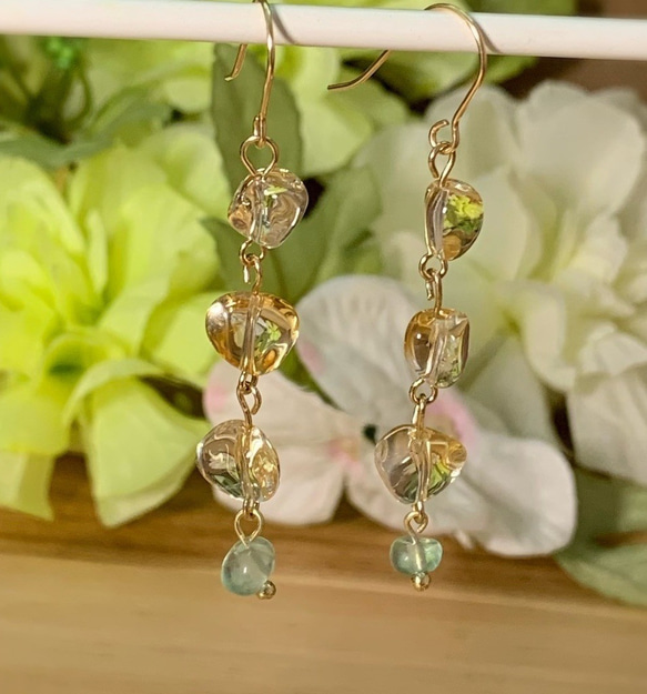 シトリンAAAとフローライトの連ピアス Earrings with Citrin and fluorite 2枚目の画像