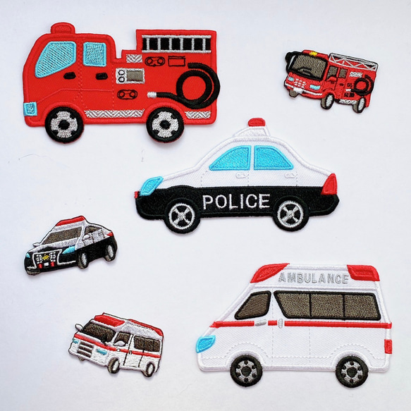 ワッペン♡刺繍♡働く車、のりもの、パトカー、消防車、救急車 1枚目の画像
