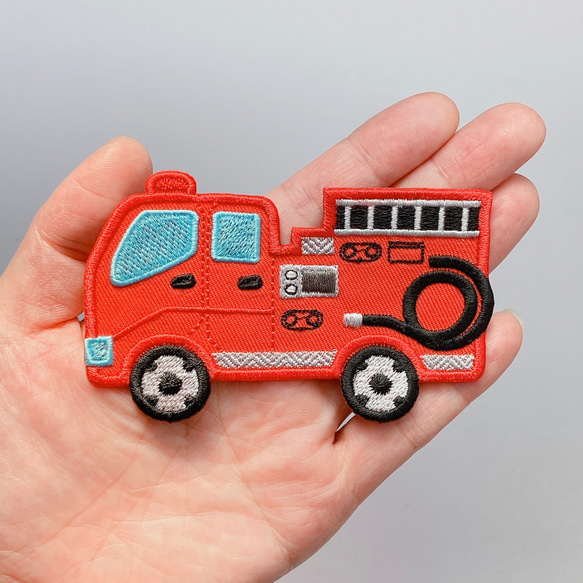 ワッペン♡刺繍♡働く車、のりもの、パトカー、消防車、救急車 3枚目の画像