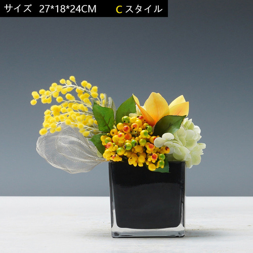モダンフラワーアレンジメント、造花アレンジメント、緑の植物