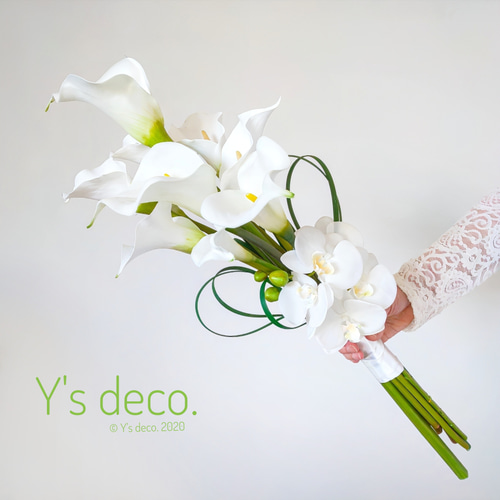 生花に見える】カラー 胡蝶蘭 造花 ウェディングブーケ 白 ブートニア