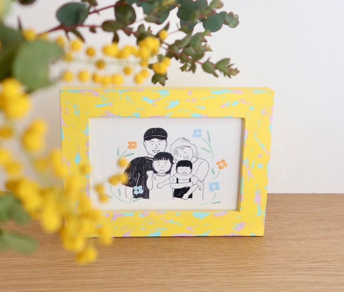 20枚収納できるアートフレーム(イエロー×♡）