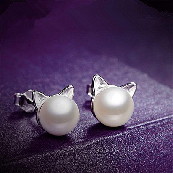 パール ピアス 猫耳 ネコ 真珠 シルバー かわいい 高品質 人気 2枚目の画像
