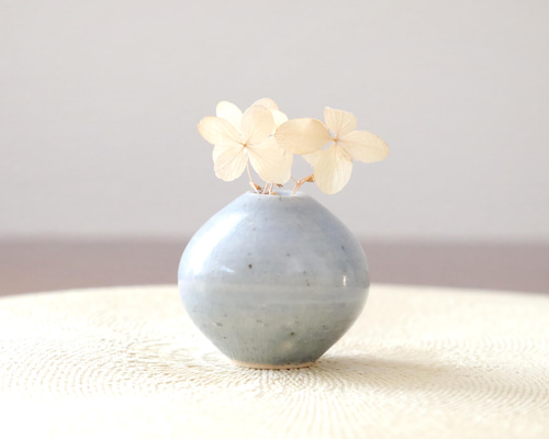白御影土とブルーグレーの一輪挿し 一輪挿し・花瓶・花器 TSUCHI