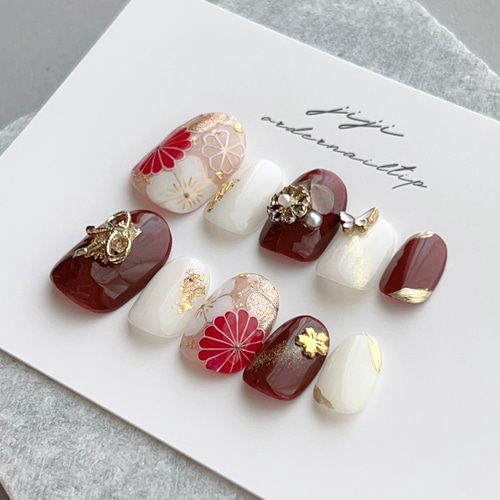 成人式ネイルチップ 袴 和柄 和 振袖 和装 リボン ゴールド 赤 白 花