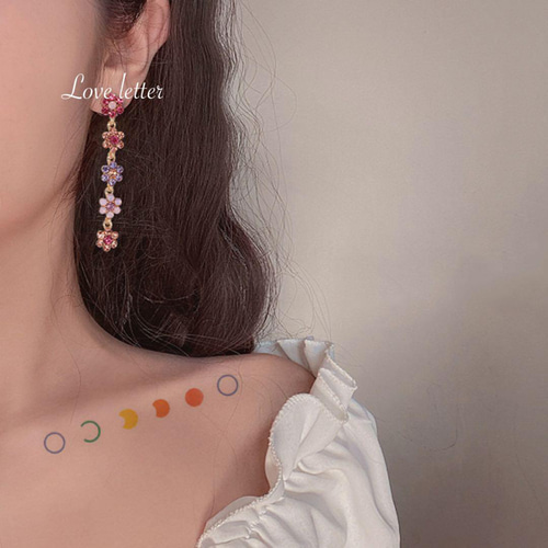 キラキラフラワービジューロングピアス イヤリング 韓国 花 量産型 春