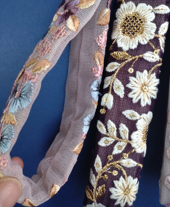 インド刺繍リボンのハンドストラップ　紫系 9枚目の画像
