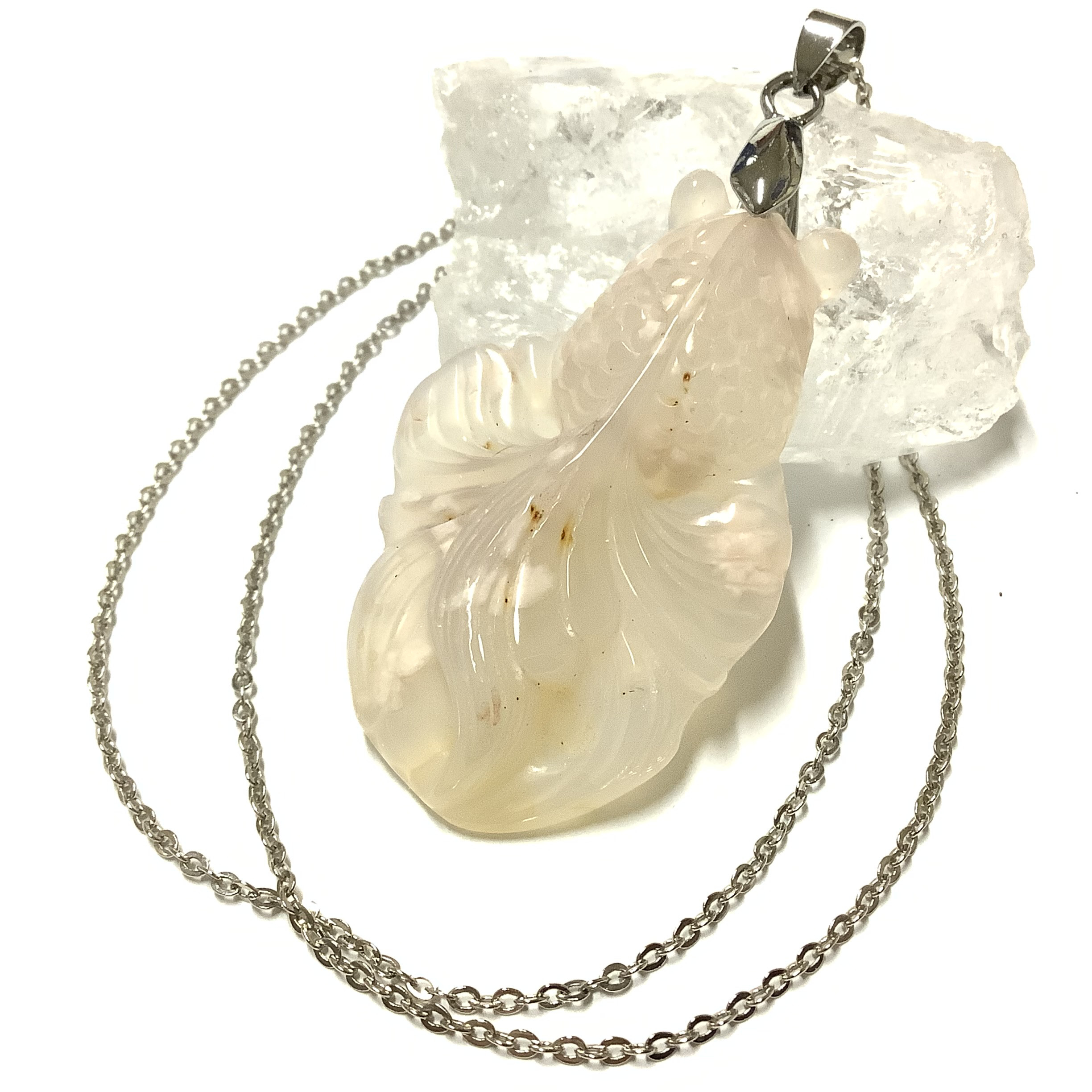 激レア！一点物☆送料無料 ヒーリングストーン 天然石 チェリーブロッサムアゲート 彫刻『金魚』ネックレス ①