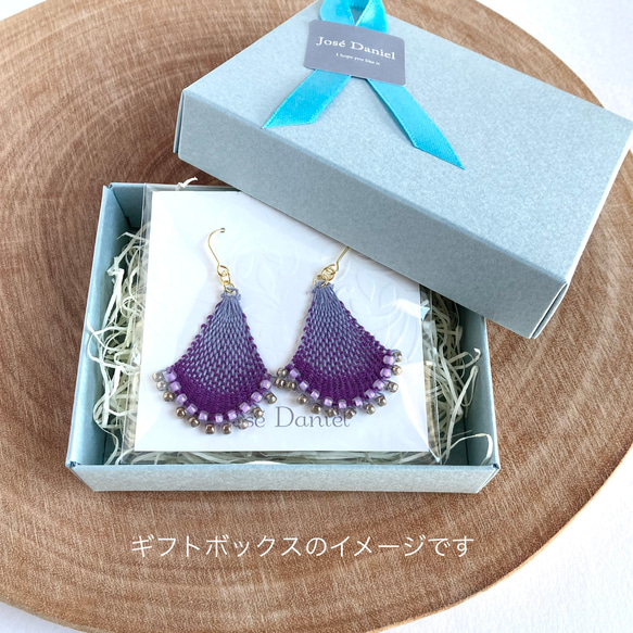 《アネモネ　青》糸のピアス/イヤリング　ニャンドゥティ　刺繍 9枚目の画像