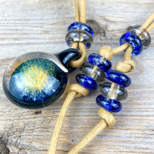 Fume Dot Glass Implosion ボロシリケイトガラスペンダント WITF40