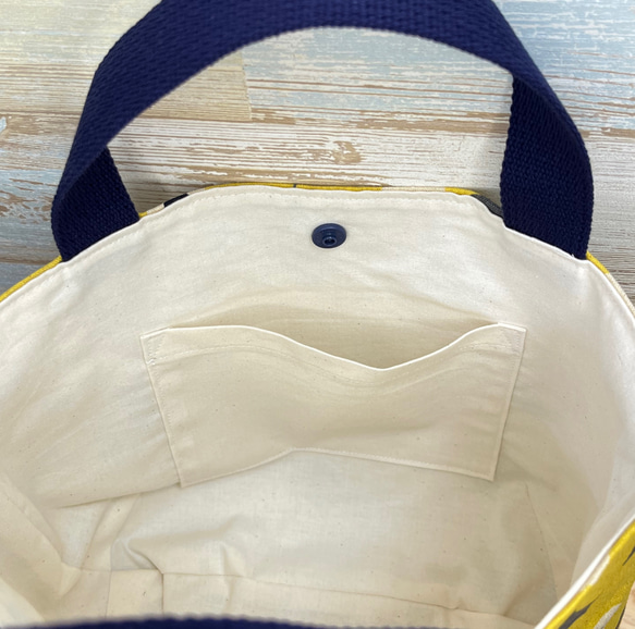 北欧花柄　横長コロンとまるいミニトートバッグ【黄色い花】新生活　小さめトートバッグ　お出かけ　お弁当バッグ 3枚目の画像