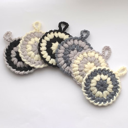 送料込み》北欧カラーのレトロなお花モチーフ エコたわし アクリル