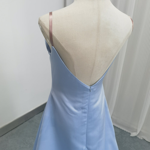 送料無料！パーティードレス キャミソール Vネック 薄青 スレンダー  