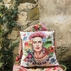 Frida Kahlo クッションカバー red ポンポン made in France フランス製 1枚目の画像