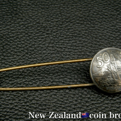 ＃B86  New Zealand Coin Brooch 2枚目の画像