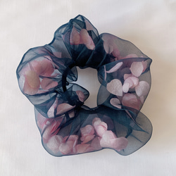 桜の花びらシルクシアーシュシュ シュシュ irui 通販 19133356｜Creema