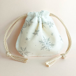 手縫いのミニ巾着袋 ネイビー 黄色い花柄 巾着袋 catandchocolate 通販