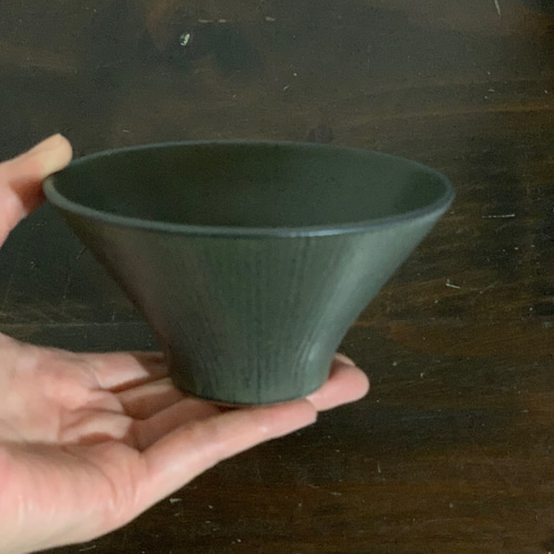 飯茶碗(黒) 【黒茶碗 手仕事 民藝 和 陶器】 | iichi 日々の