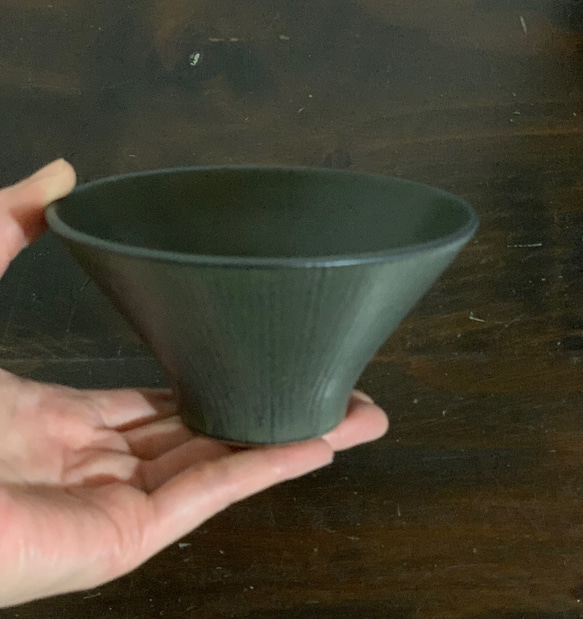 陶器　黒マットのお茶碗 7枚目の画像
