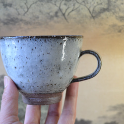 【再入荷！】◆味わい深いコーヒカップ（藁灰釉）　＊マグカップ　★萩焼　 1枚目の画像