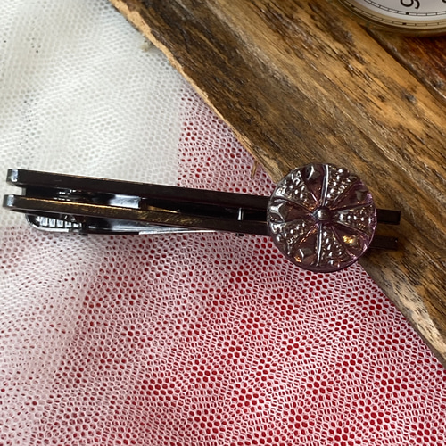 アメジスト色の王冠ネクタイピン/ チェコ ガラス タイピン・カフス