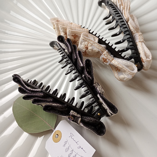 受注製作【13㌢】インド刺繍リボンのバナナクリップ ヘア