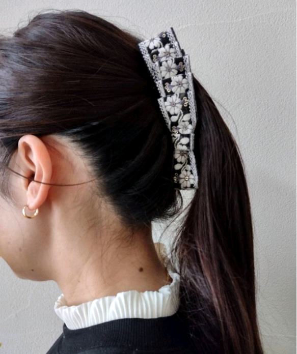 13㌢ インド刺繍リボンのバナナクリップ　バネ式　ヘアアクセサリー　母の日　セレモニー　オフィス 5枚目の画像