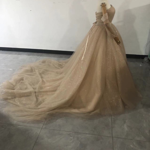 カラードレス 薄シャンパンの色 ベアトップ キラキラグリッター  