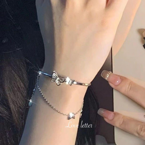 バタフライチェーン2連ブレスレット シルバー 韓国 蝶々 地雷
