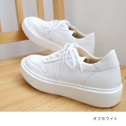 厚底で軽量 だから歩きたくなる本革スニーカー / PO5949