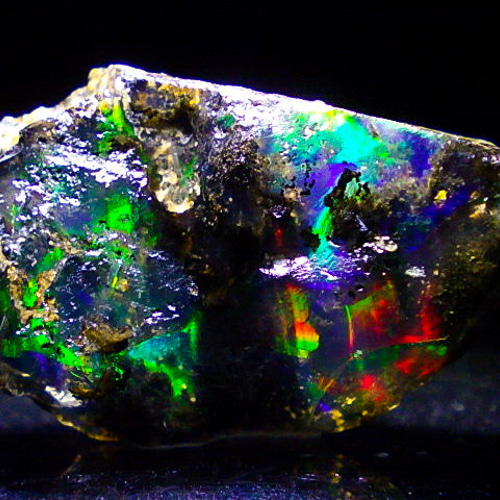 ☆彫刻天然ブラックオパールの原石19.3ct/29.0mm☆天然石黒蛋白石 