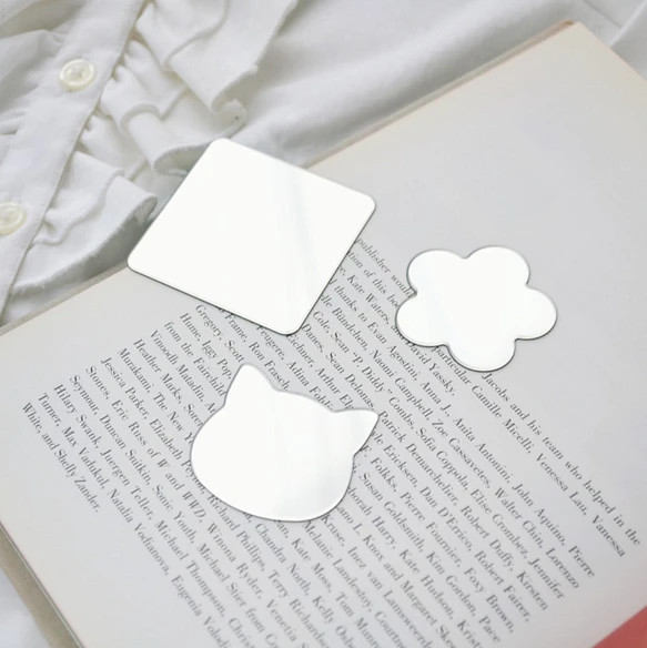 レア機種にも対応！手帳型スマホケース『猫と月のロマンティック』ミントグリーン ほぼ全機種◎