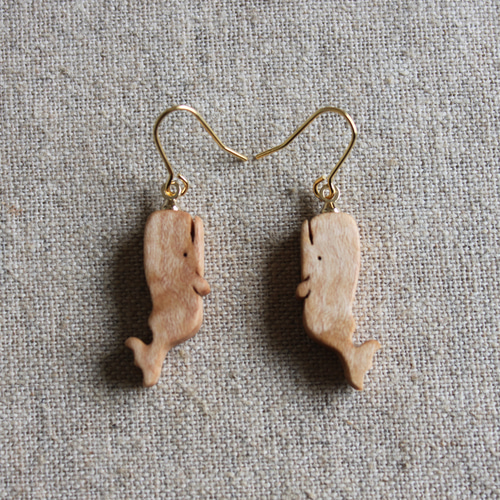 マッコウクジラピアス（イヤリング） ピアス（フープ） La