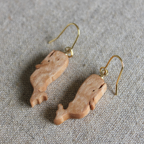 マッコウクジラピアス（イヤリング） ピアス（フープ） La